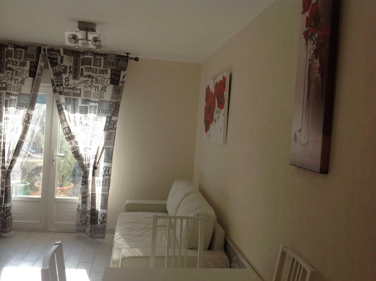 Rez De Villa Pebrier Frejus Bagian luar foto