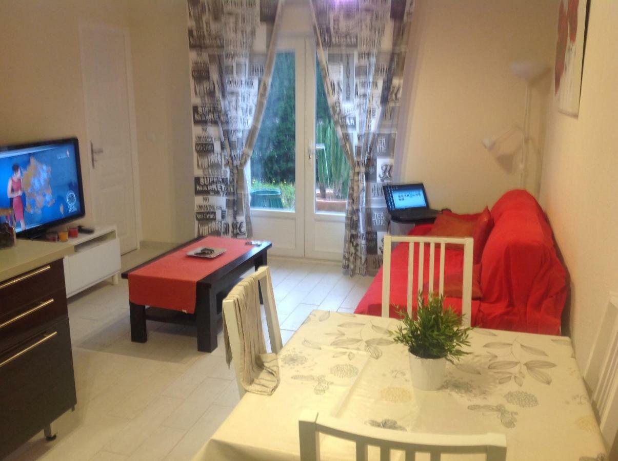 Rez De Villa Pebrier Frejus Bagian luar foto